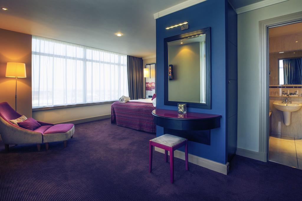 Mercure Cardiff Holland House Hotel & Spa Экстерьер фото